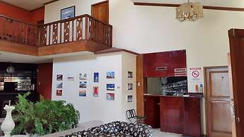 Golden Mar Hostal