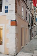 Apartment and Room Old Town