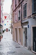 Apartment and Room Old Town