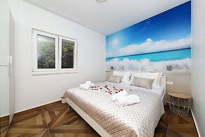 Apartments Redstone Luxury Apartments