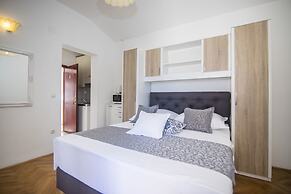 Apartments and Rooms Kapulica