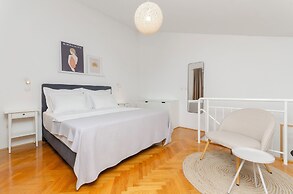 Apartments and Rooms Kapulica