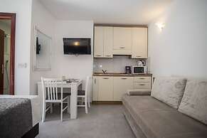 Apartments and Rooms Kapulica