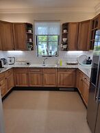 Beautiful 2-bed Villa in Quinta do Lago With Pool