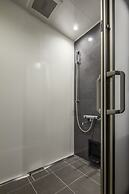 THE LIVELY TOKYO AZABUJUBAN