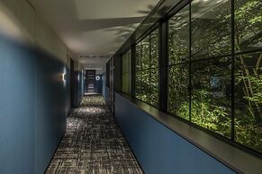 THE LIVELY TOKYO AZABUJUBAN