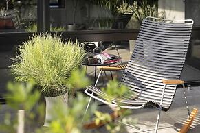 THE LIVELY TOKYO AZABUJUBAN