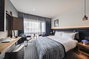 THE LIVELY TOKYO AZABUJUBAN