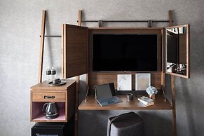 THE LIVELY TOKYO AZABUJUBAN