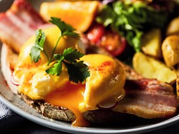 THE LIVELY TOKYO AZABUJUBAN