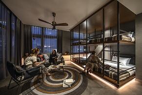 THE LIVELY TOKYO AZABUJUBAN