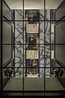 THE LIVELY TOKYO AZABUJUBAN