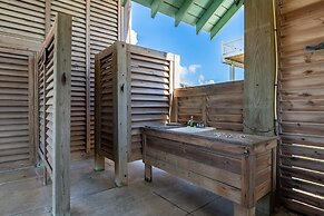 Keepin' It Reel 3 Bedroom Home by RedAwning