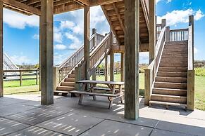 Keepin' It Reel 3 Bedroom Home by RedAwning