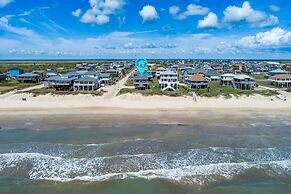 Keepin' It Reel 3 Bedroom Home by RedAwning