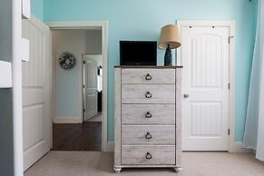 Keepin' It Reel 3 Bedroom Home by RedAwning