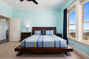 Keepin' It Reel 3 Bedroom Home by RedAwning