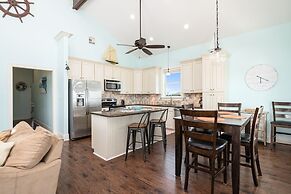 Keepin' It Reel 3 Bedroom Home by RedAwning