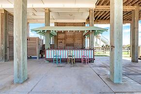 Keepin' It Reel 3 Bedroom Home by RedAwning