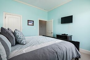 Keepin' It Reel 3 Bedroom Home by RedAwning