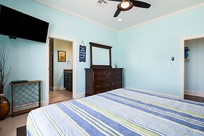 Keepin' It Reel 3 Bedroom Home by RedAwning