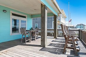 Keepin' It Reel 3 Bedroom Home by RedAwning