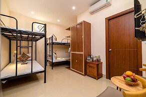 Golden Walls Homestay