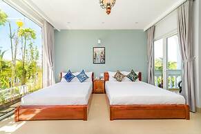 Golden Walls Homestay