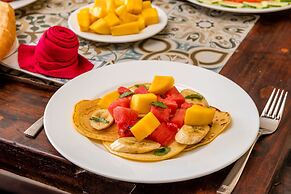 Golden Walls Homestay