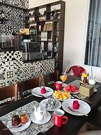 Golden Walls Homestay