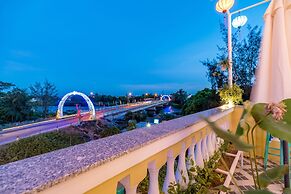 Golden Walls Homestay