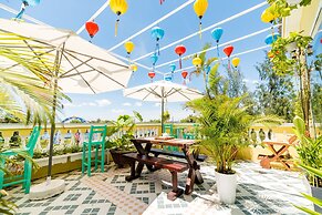 Golden Walls Homestay