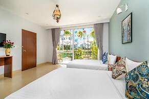 Golden Walls Homestay