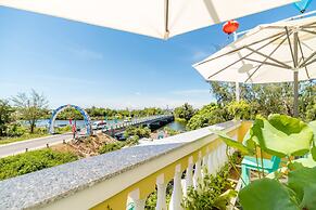 Golden Walls Homestay