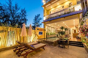 Golden Walls Homestay