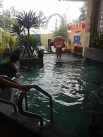 Golden Walls Homestay