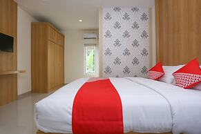 OYO 999 Garuda Guesthouse