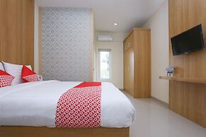 OYO 999 Garuda Guesthouse