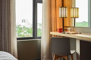 Summit Hotel Greenhills