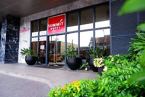 Summit Hotel Greenhills