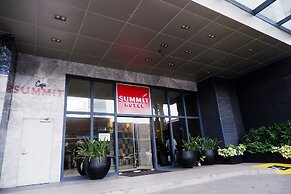 Summit Hotel Greenhills