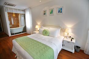 Mercury Central Hotel Hanoi