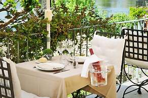 Hotel Coté Rivage