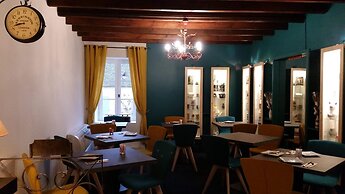 Hotel Coté Rivage