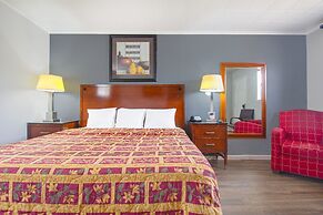 OYO Hotel McAlestar OK S Main St