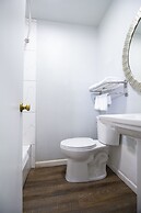 OYO Hotel McAlestar OK S Main St