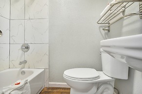 OYO Hotel McAlestar OK S Main St