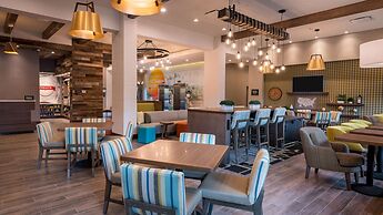 Hampton Inn Riverside Downtown