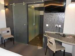 FastHotel Montmarault - Auberge du Grand Champ