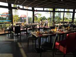 FastHotel Montmarault - Auberge du Grand Champ